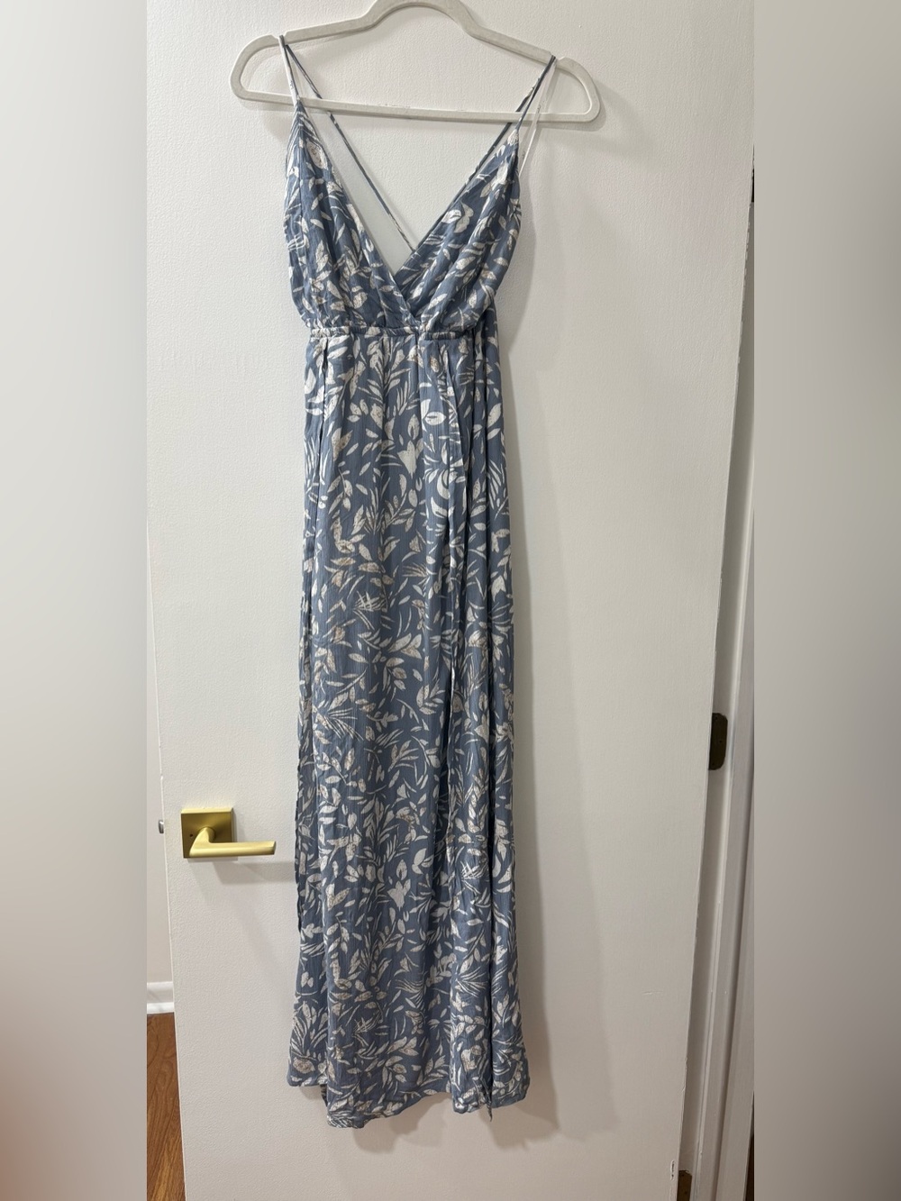 Lulu's Blue and White Leaf-Print Dress